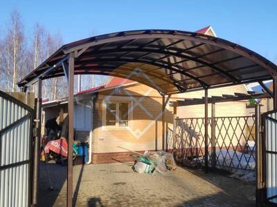 Арочный навес для дачи из сотового поликарбоната